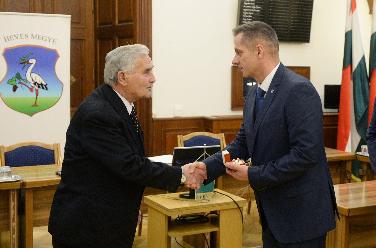 Emlékgyűrű Varga Antal Lőrinci volt polgármesterének