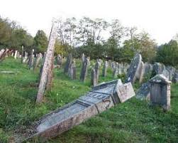 Látogatás a Lovasberényi zsidó temetőbe